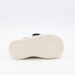 ⁦حذاء للأطفال لون أسود و أبيض⁩ - الصورة ⁦5⁩