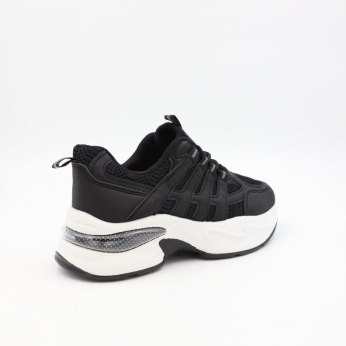 ⁦حذاء رياضي للجنسين لون أسود⁩ - الصورة ⁦4⁩