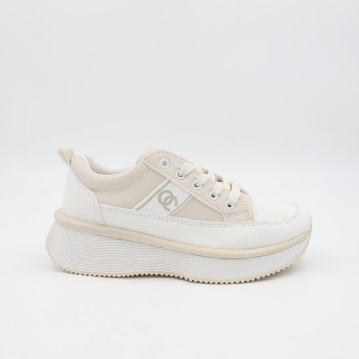 ⁦حذاء رياضي للجنسين لون بيج و أبيض⁩ - الصورة ⁦3⁩