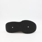 ⁦حذاء رياضي للجنسين لون أسود و أبيض⁩ - الصورة ⁦6⁩