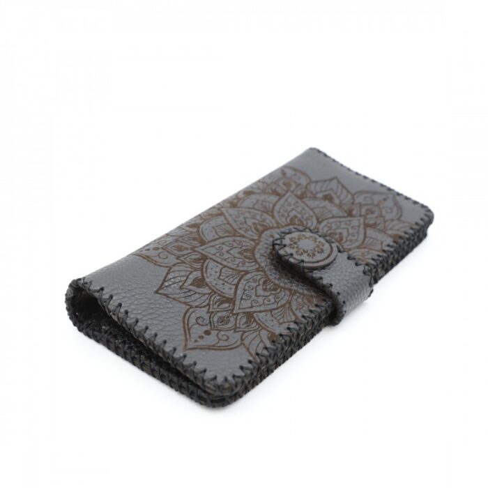 ⁦محفظة صناعه يدويه جلد طبيعي للنساء لون اسود مقاس 20*11⁩ - الصورة ⁦6⁩