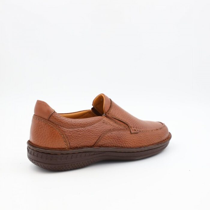 ⁦حذاء كاجوال للرجال جلد طبيعي لون عسلي ونعل أسود من I Can⁩ - الصورة ⁦5⁩