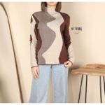 بلوزة صوف بأكمام طويلة للنساء لون بيج