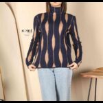 بلوزة صوف بأكمام طويلة للنساء لون كحلي