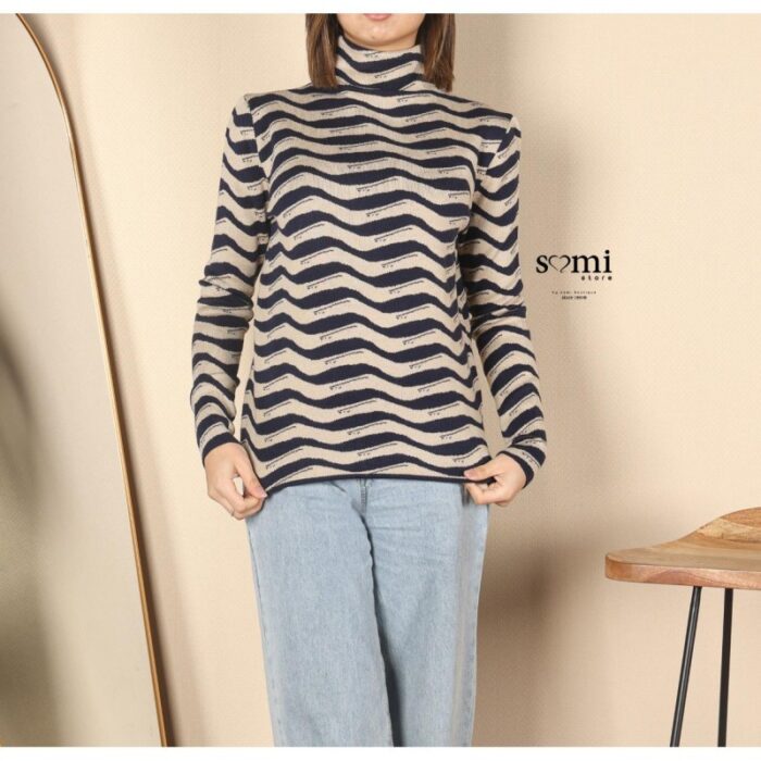 103376611_67dca553e0cd3 بلوزة صوف بأكمام طويلة للنساء لون كحلي وبيج - الصورة 1