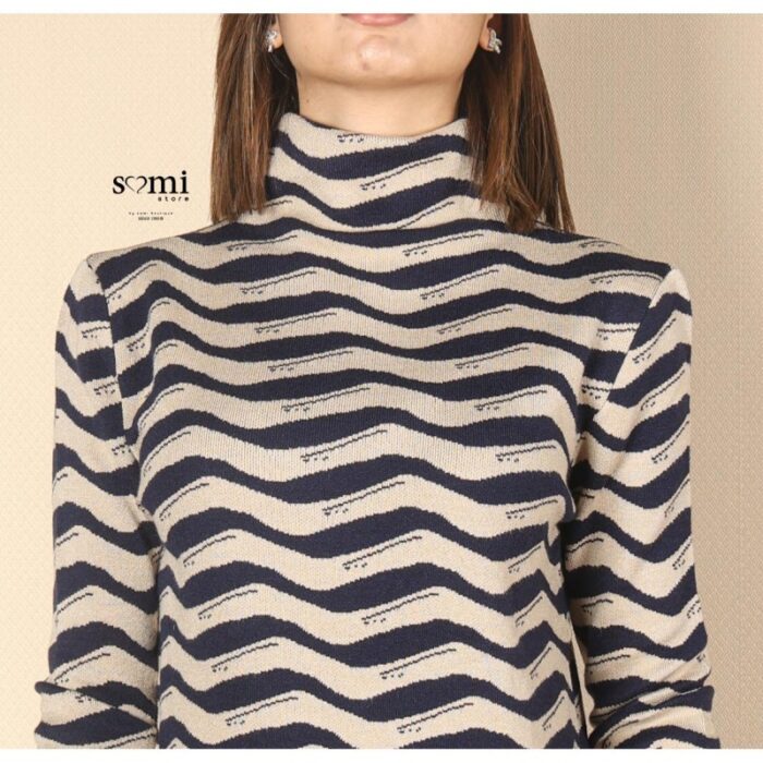 ⁦بلوزة صوف بأكمام طويلة للنساء لون كحلي وبيج⁩ - الصورة ⁦3⁩