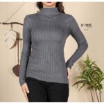 بلوزة صوف بأكمام طويلة للنساء لون رمادي