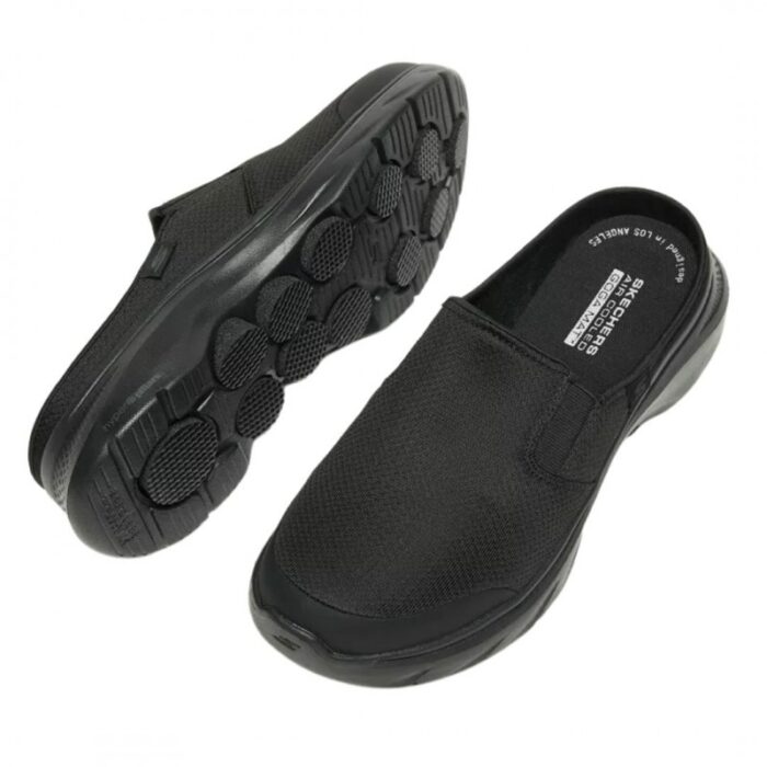 ⁦Skechers Men's GOwalk 7 slip-on Slide -شبشب سكيتشرز حو ووك 7 للرجال لون أسود⁩ - الصورة ⁦6⁩