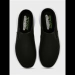 ⁦Skechers Men's Skech-Lite Pro Slide -شبشب سكيتشرز سكيتش لايت برو للرجال لون أسود ونعل أبيض⁩ - الصورة ⁦8⁩