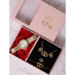 طقم اكسسوارات 4 قطع مع ساعة لون ذهبي