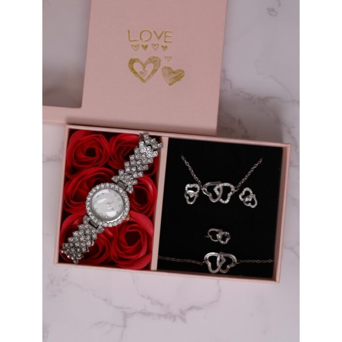 103376793_67dca680837a0 طقم اكسسوارات 4 قطع مع ساعة لون فضي - الصورة 1