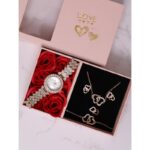 طقم اكسسوارات 4 قطع مع ساعة لون جولدن روز