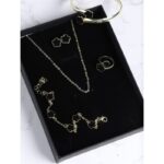 طقم اكسسوارات 5 قطع لون ذهبي و أسود