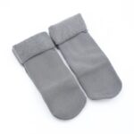 ⁦جوارب شتوية للأطفال (2 زوجين) لون رمادي⁩ - الصورة ⁦3⁩