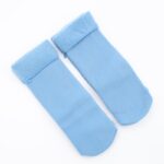 ⁦جوارب شتوية للأطفال (2 زوجين) لون أزرق فاتح⁩ - الصورة ⁦2⁩