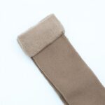 ⁦جوارب شتوية للأطفال (2 زوجين) لون بيج⁩ - الصورة ⁦4⁩