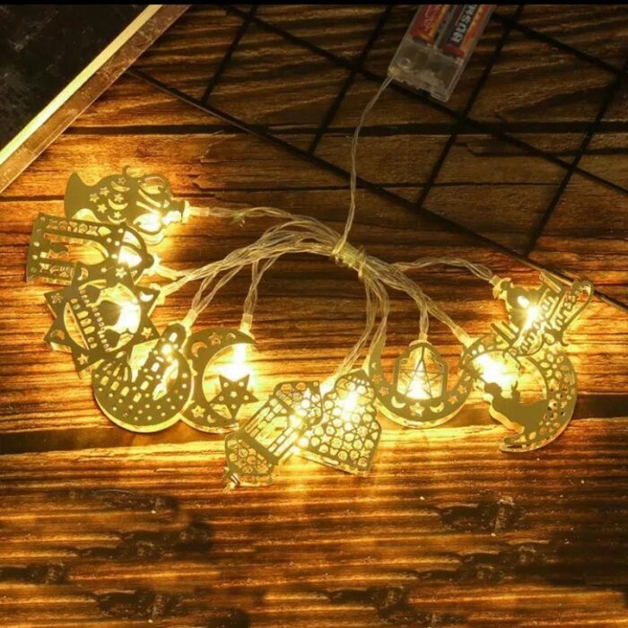 103377734_67de0e517006b حبل إضاءة بتصميم أشكال رمضانية لون ذهبي 160 سم - الصورة 1