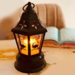 فانوس إضاءة ليد بداخله 3 شمعات لون أسود