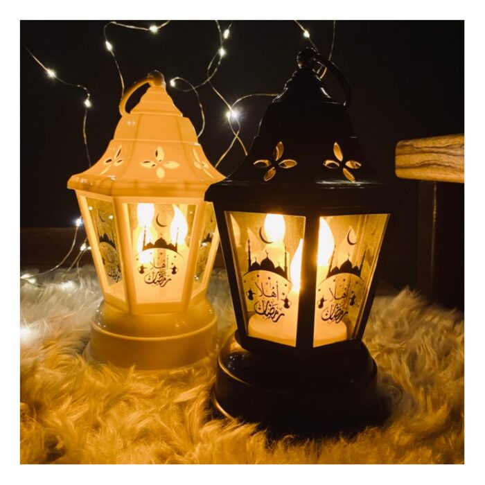 ⁦فانوس إضاءة ليد بداخله 3 شمعات لون أسود⁩ - الصورة ⁦2⁩