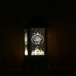 ⁦فانوس إضاءة ليد لون بني 33 * 14* 14 سم⁩ - الصورة ⁦3⁩