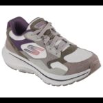 ⁦Skechers Women's GO RUN Consistent 2.0 - Retro Stride Shoes - حذاء سكيتشرز جو رن كونتيسنت 2.0- ريترو سترايد للنساء لون بيج⁩ - الصورة ⁦5⁩