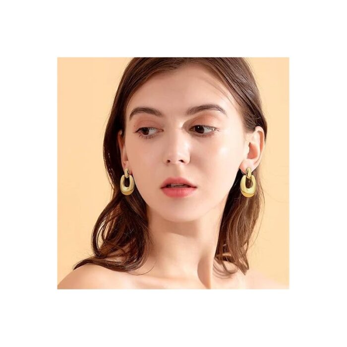 ⁦حلق ذهبي بتصميم حلقة⁩ - الصورة ⁦2⁩