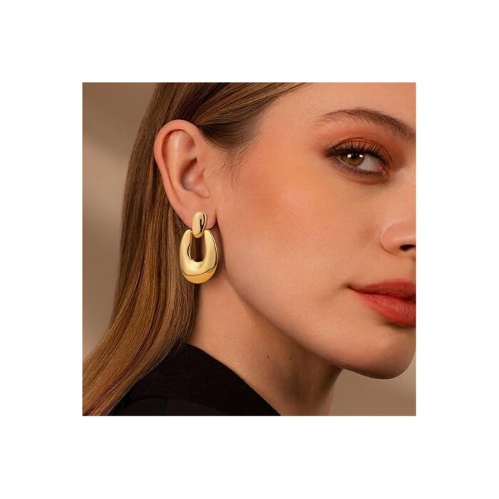 ⁦حلق ذهبي بتصميم حلقة⁩ - الصورة ⁦3⁩