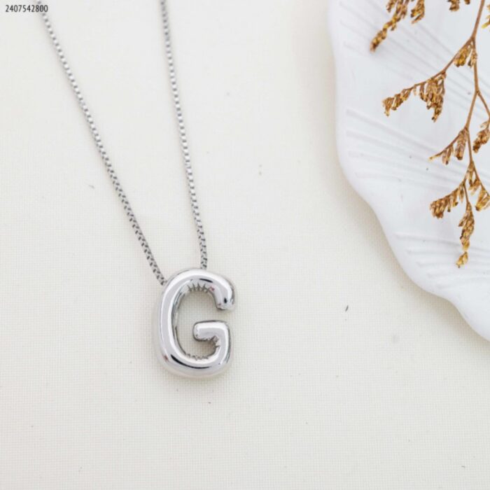 103377905_67de0f9271a0f سلسال فضي بتصميم حرف G منفوخ حجم وسط - الصورة 1
