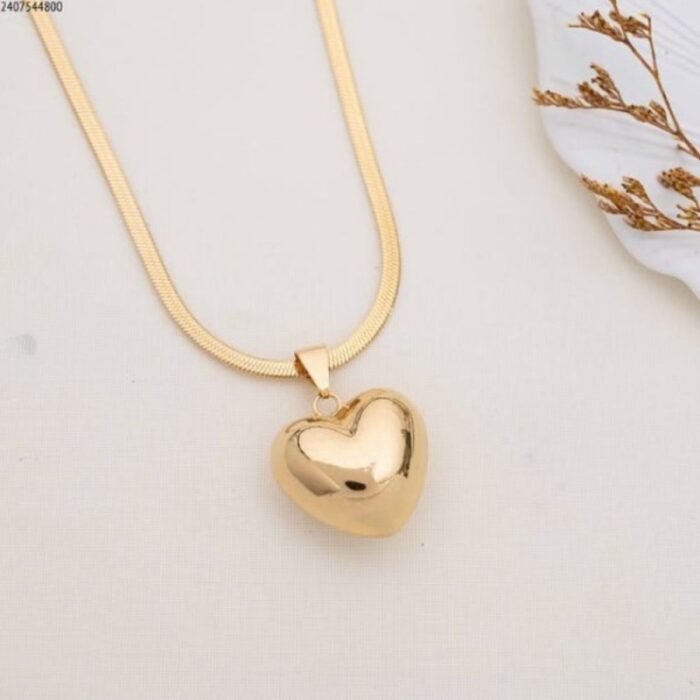 103377920_67de0fce93644 سلسال ذهبي بتصميم قلب منفوخ حجم وسط - الصورة 1