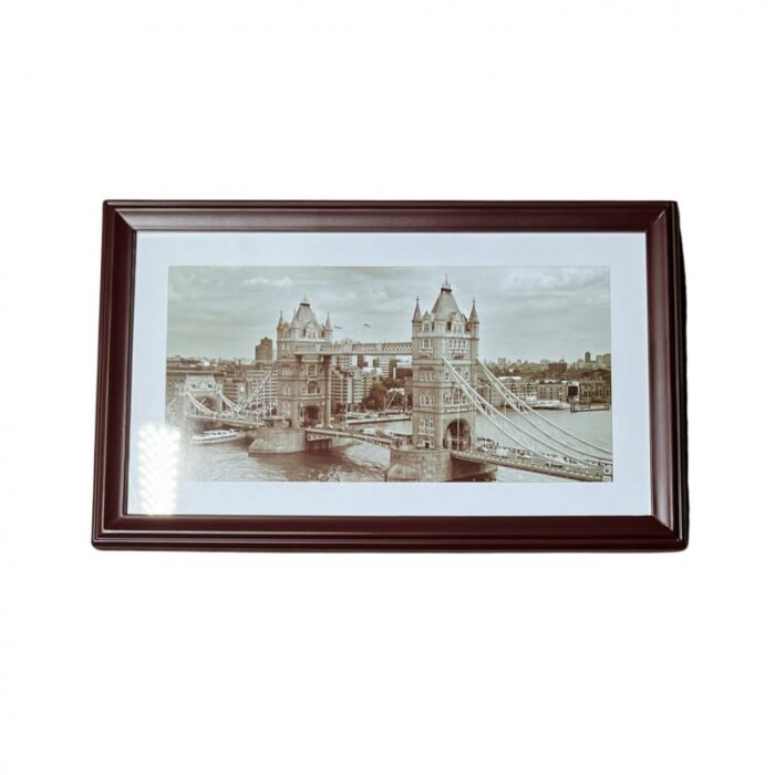 103377980_67de100d541de برواز اطار خشب لون بني حجم 20.5×33 سم - الصورة 1