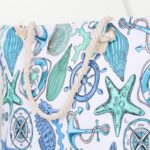 ⁦شنطة يد قماش للرحلات بخرفة بحرية لون أبيض⁩ - الصورة ⁦3⁩