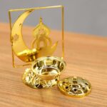 ⁦مبخرة معدنية دائرية قطر 9 سم بتصميم اهلا رمضان لون ذهبي⁩ - الصورة ⁦3⁩