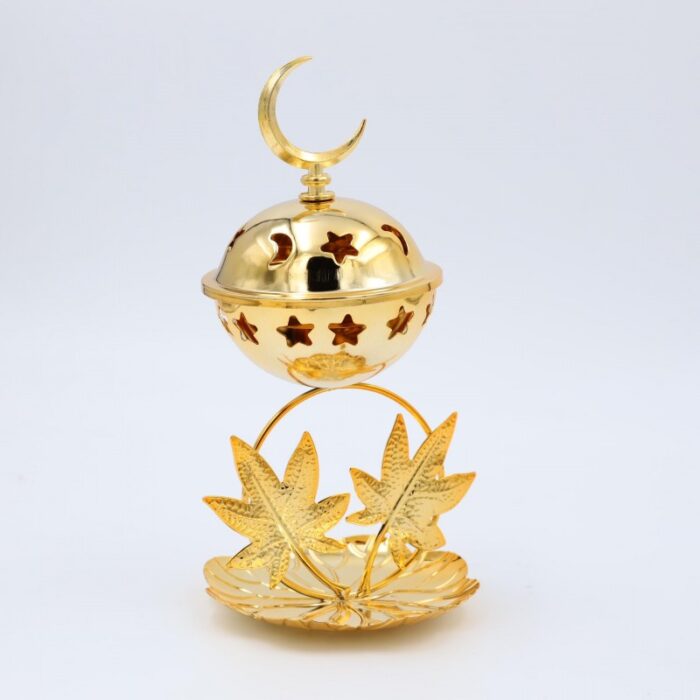 ⁦مبخرة معدنية بغطاء بتصميم هلال لون ذهبي⁩ - الصورة ⁦2⁩