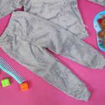 بجامة مبطنة بطاقية (قطعتين) للأطفال لون رمادي