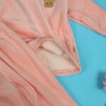 ⁦بجامة مبطنة بطاقية (قطعتين) للأطفال لون زهري⁩ - الصورة ⁦8⁩