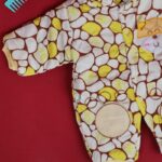 ⁦تبان بيبي مبطن لون أبيض واصفر⁩ - الصورة ⁦5⁩