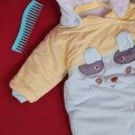 ⁦تبان بيبي لون أزرق فاتح وأصفر⁩ - الصورة ⁦4⁩