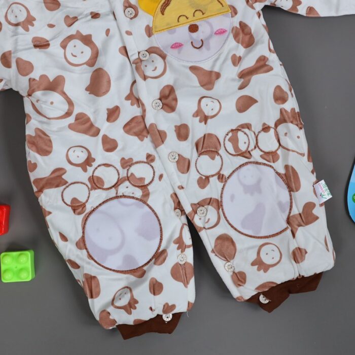 ⁦تبان بيبي لون ابيض وبني⁩ - الصورة ⁦3⁩