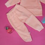 ⁦بجامة مبطنة (قطعتين) للأطفال لون زهري⁩ - الصورة ⁦2⁩