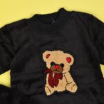 ⁦بجامة بتصميم رسوم الدب (قطعتين) للأطفال لون اسود⁩ - الصورة ⁦7⁩