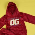 ⁦بجامة بأكمام طويلة وطاقية (قطعتين) للأطفال لون خمري وكحلي⁩ - الصورة ⁦5⁩