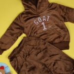 ⁦بجامة بتصميم رسوم الدب (قطعتين) للأطفال لون بني⁩ - الصورة ⁦2⁩