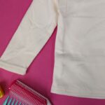 ⁦بلوزة بأكمام طويلة للأطفال لون ابيض⁩ - الصورة ⁦2⁩