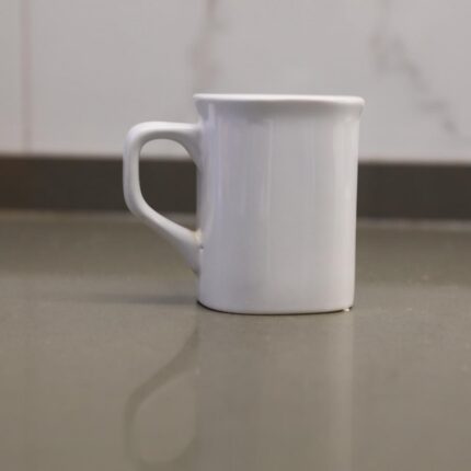 فنجان بورسلان حجم صغير لون ابيض