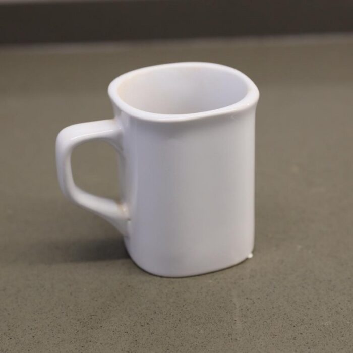 ⁦فنجان بورسلان حجم صغير لون ابيض⁩ - الصورة ⁦2⁩