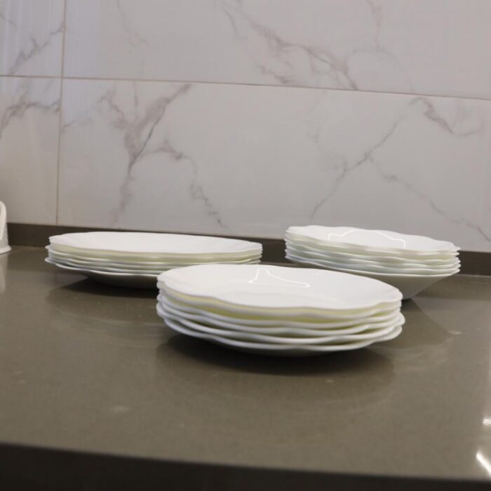 ⁦طقم صحون 18 قطعة لون ابيض⁩ - الصورة ⁦9⁩