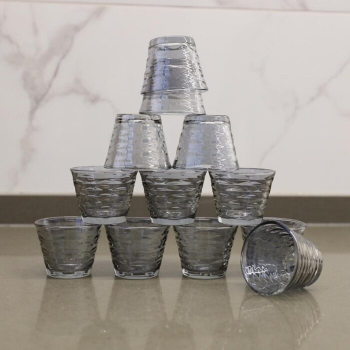 ⁦طقم فنجان قهوة سادة زجاج موشح رمادي 12 قطعة⁩ - الصورة ⁦3⁩