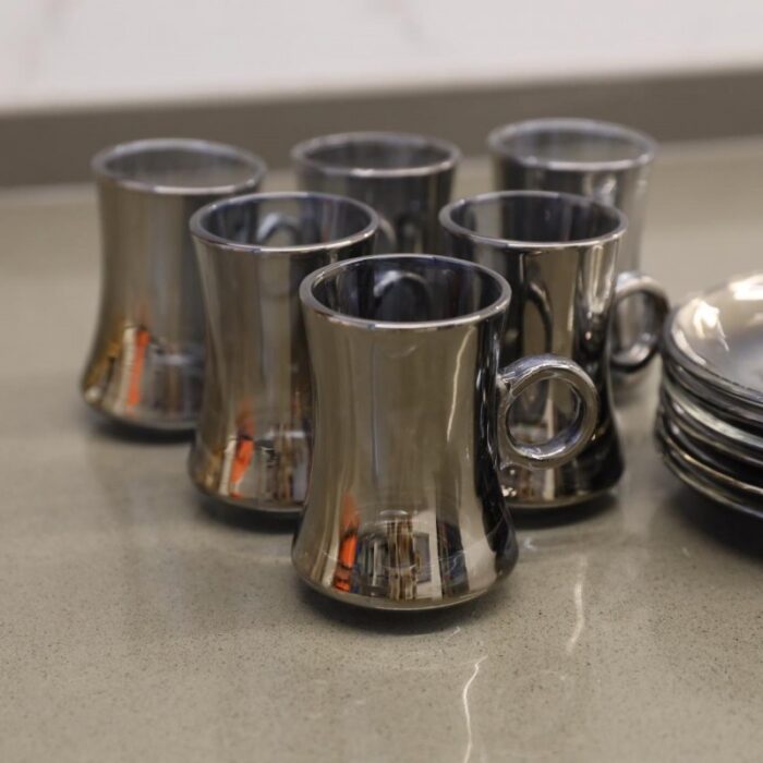 103378346_67de13200cfea طقم كاسات زجاج شاي مع صحون 6 قطع لون سكني - الصورة 1