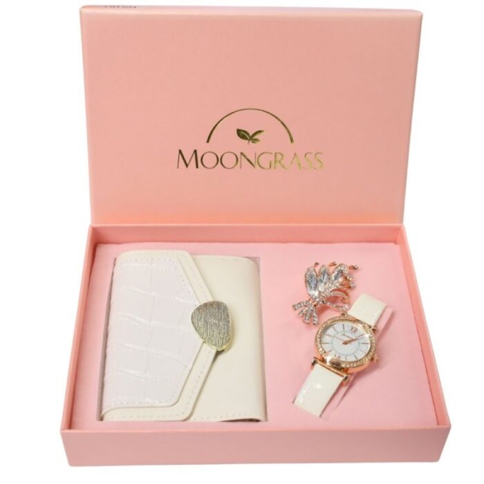 103378369_67de136766e32 طقم اكسسوارات للنساء 3 قطع لون أبيض - الصورة 1