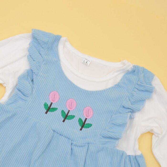 ⁦فستان للأطفال لون أزرق وأبيض⁩ - الصورة ⁦2⁩